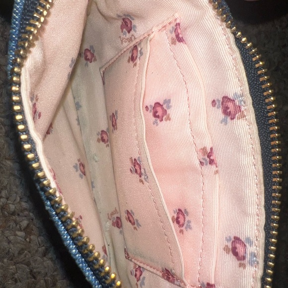 Coach Wallet - Picture 4 of 4